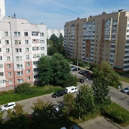 Hotel apartamentowy Uyutnaya Komnata Vozle Metro Mińsk